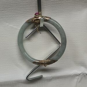 Jadeite Bangle